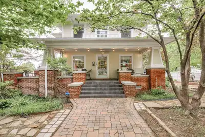 Image de Your Cozy 3-Bedroom Tulsa Retreat – Comfort, Style & Convenience