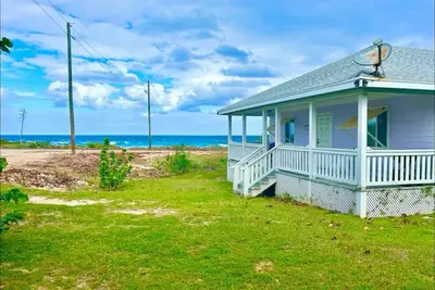 Image de Peyton’s Place…. is the place to be!