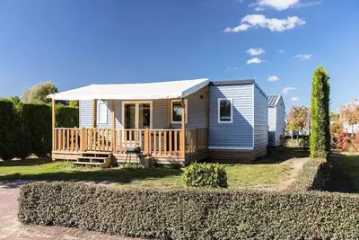Image de Mobil-home | Comfort | 3 Ch. | 6 pers. | Terrasse surélevée | A/C | Tv
