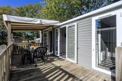 Image de Mobil-home | Ultimate | 2 Ch. | 4 pers. | Terrasse surélevée | A/C | Tv