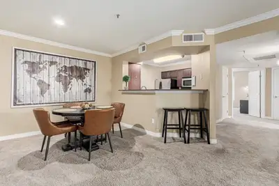 Image de Resort Style Biltmore Condo