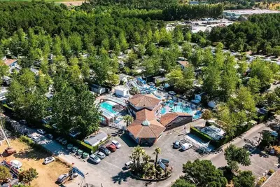 Image de Mobil-home | Comfort | 2 Ch. | 4/6 pers. | Terrasse surélevée | Tv