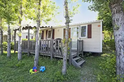 Image de Mobil-home | Classic | 3 Ch. | 6 pers. | Terrasse surélevée | A/C