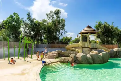 Image de Mobil-home | Premium | 3 Ch. | 6 pers. | Terrasse surélevée | A/C