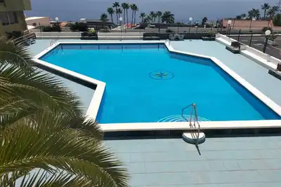 Image de Fantastic apartment with lake view and two pools. 5 min walk to the sea.