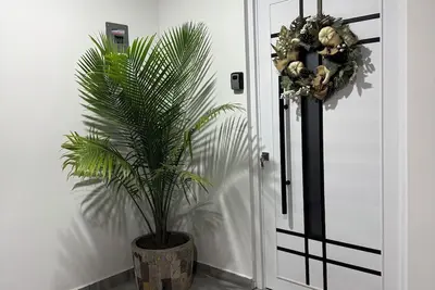 Image de Modern, Centrally Located and Cozy | All New