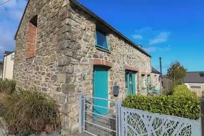 Image de The Barn, pet friendly, with open fire in Newport, Pembrokeshire