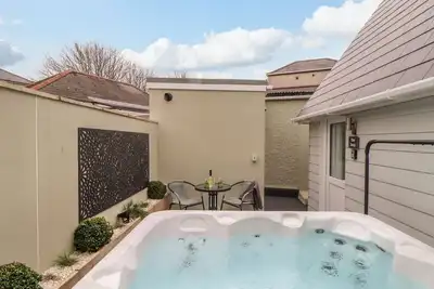 Image de The Snug, romantic, with hot tub in Camborne