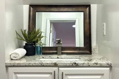 Image de Relax in Luxury at Chapel Hill, North Carolina Cottage 1375