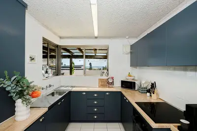 Image de SouthCott Villa · Family-sized Villa - Ocean Views & 5 minute Walk to Beach