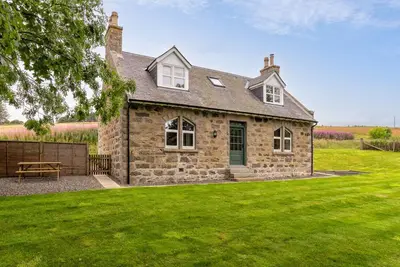 Image de Tornahatnach - 19th Century Cosy Cottage in Aberdeenshire