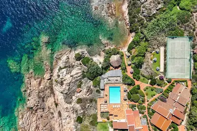 Image de Confortable appartement pour 6 personnes avec piscine, climatisation, Wifi, Tv et patio