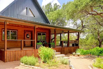 Image de The Cabin at Idyllwood Farm