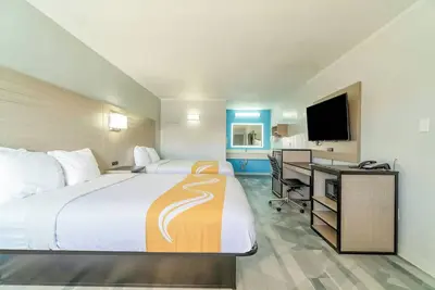 Image de Budget-Friendly Unit Near Palmer Ranch & Restaurants