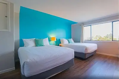 Image de Comfortable & Clean Room for Families Near Seaside Beach