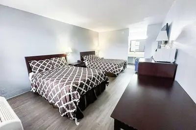 Image de Convenient Room Stay for Road Trippers + Pet-Friendly Perks