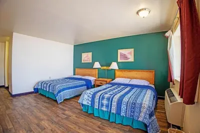 Image de Stay In Pet Friendly Room Near Shakespeare Ghost Town History