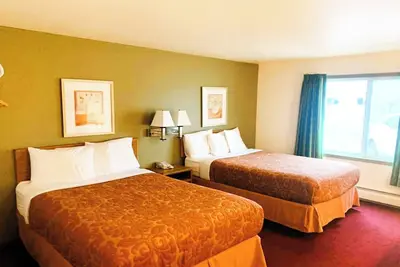 Image de Private Stay w/ Flat-Screen Tv + Breakfast – Steps From Staples Station