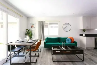 Image de Indulge in Spacious 3br Apt, Sleeps 8 w/ Comfort