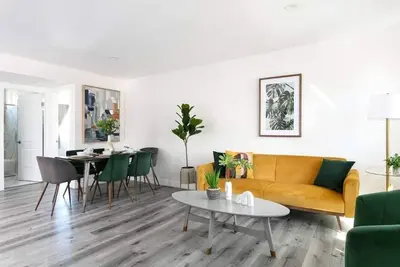 Image de Luxury 3br Condo Near Americana and Galleria