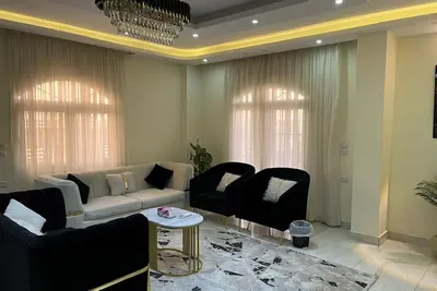 Image de Welcoming 3-bedroom apartment with Ac’s near all mall’s, Grand Egyptian Museum