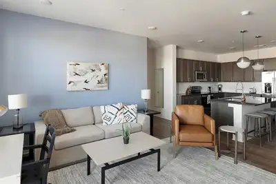 Image de Landing | Modern 2bd, Pool, Clubhouse