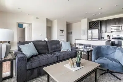 Image de Landing | Stylish 2bd, Clubhouse, Gym