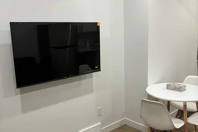 Image de Beautiful Golden Oasis - 2 Bdr Suite