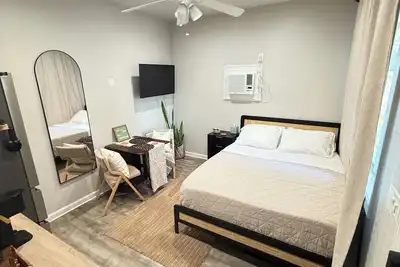 Image de Cozy Guest house - Near Fsu, Trails, and the airport.