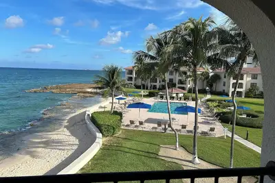 Image de Stunning 2-bedroom Penthouse on Seven Mile Beach