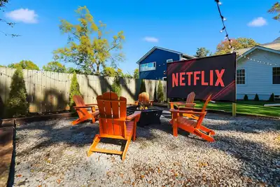 Image de Peach State Escape – Luxe Stay with Outdoor Movies, Game Room Near Downtown