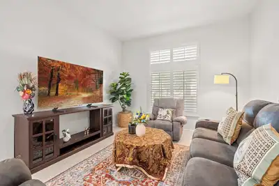 Image de Elegant & Quiet 4br Home  7 Beds 2. 5ba Near 71 Fwy