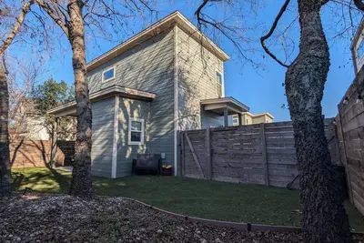 Image de Pet-Friendly Atx International House