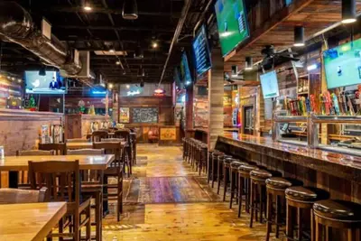 Image de Large and Rare 1-Bedroom Retreat with Gym, Bar, Pool & More –Pet-FriendlyOptions