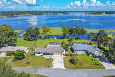 Image de Charming 3-bedroom Lakefront home on Hernando Lake