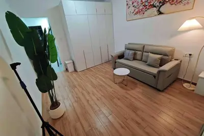 Image de Shanghai Gubei flat near line2 with private garden