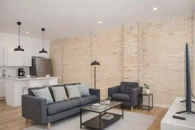 Image de Chic Downtown Apartment w/ Vintage Charm & WiFi