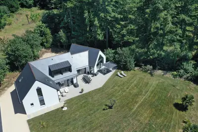 Image de « Villa Karn veilh » piscine intérieure, proche mer et golf
