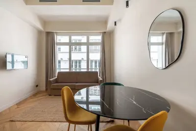 Image de Bright and Cozy Duplex for 4 near Bastille