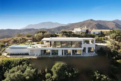 Image de Villa Imagine - Stunning 5 Bed in the Hills!
