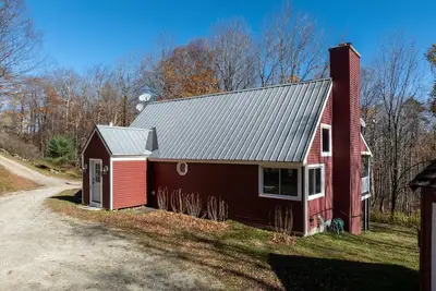 Image de Cozy cabin with Forest views - Minutes to Mountain