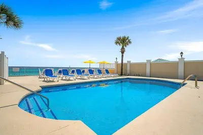 Image de Miramar Beach 240 - Dix Chambres Villa, Couchages 28