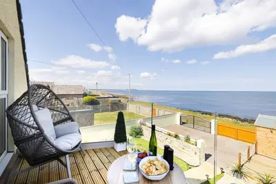 Image de Aurora House: Home on the Coast w/ Hot tub! Pet Friendly!