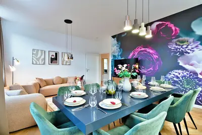 Image de Exclusive | 6 bedrooms | 14 p | 4 bath | 250 m² | perfect for groups & families!