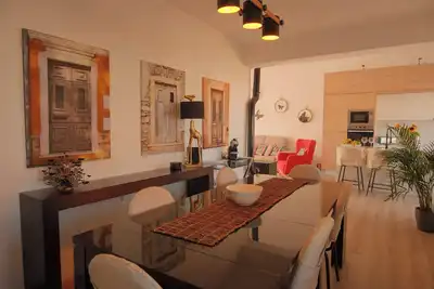 Image de Family retreat in the countryside and close to the beaches, swimming pool and jacuzzi. Pet friendly