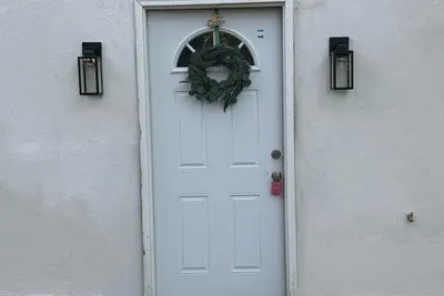 Image de Apartment B - Next to Hiking Trail - Back Entrance