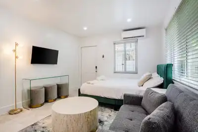 Image de Stylish Stay Minutes from Wynwood & Midtown