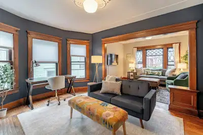 Image de Stylish Syracuse 2nd fl 3 Bedroom in hip Westcott near Su, restaurants, coffee