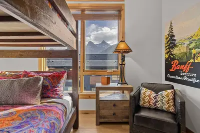 Image de Bright and Spacious | Mountain Escape