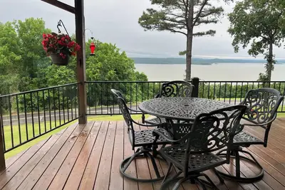 Image de Fall Retreat With Spectacular Views of Lake Tenkiller.